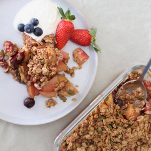 apple-and-berry-crumble-postpartum-meal-delivery
