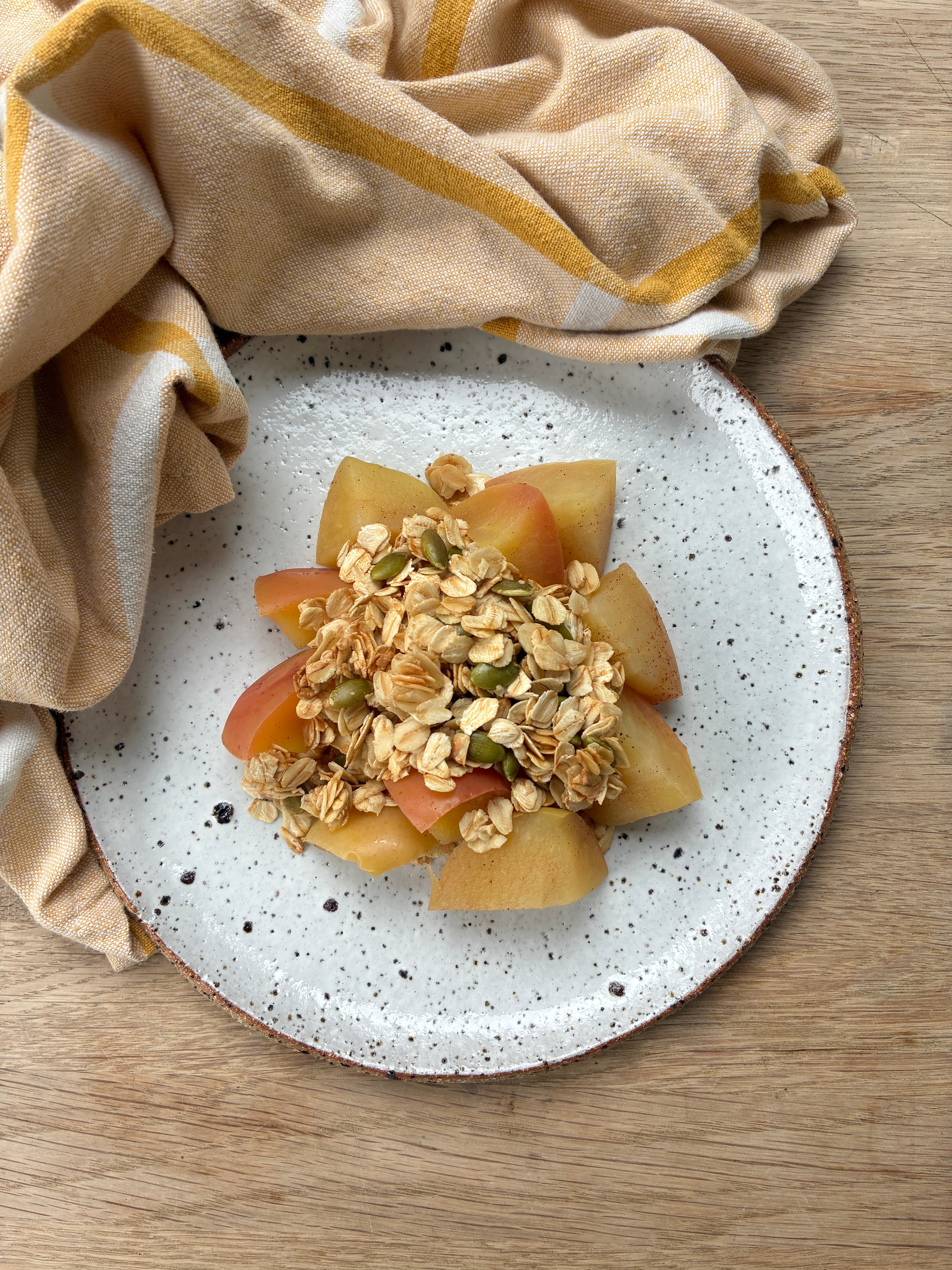 Apple Cinnamon Oat Crumble